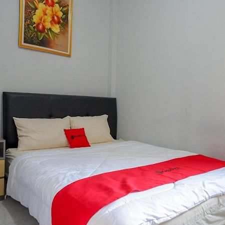 מלון Reddoorz Near Jalan Adi Sucipto Solo מראה חיצוני תמונה