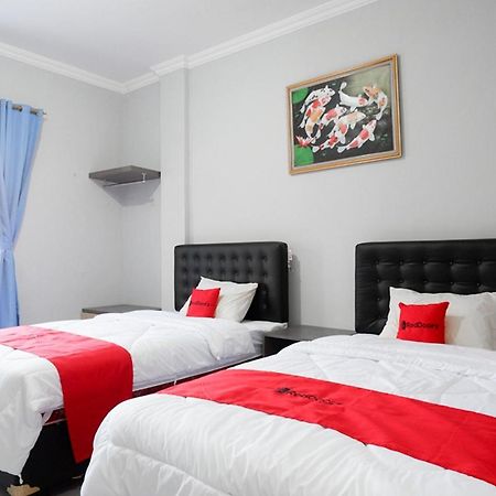 מלון Reddoorz Near Jalan Adi Sucipto Solo מראה חיצוני תמונה