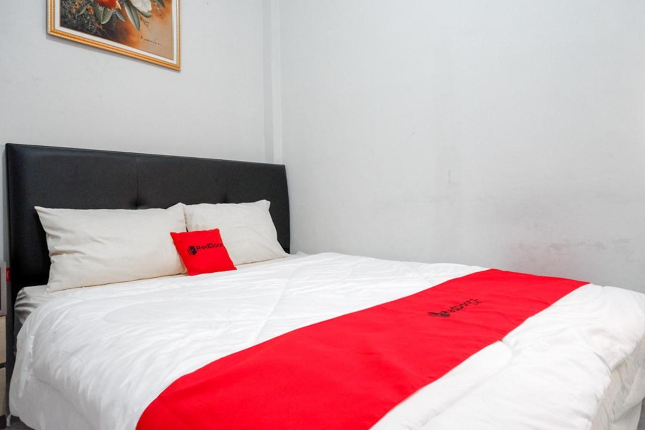 מלון Reddoorz Near Jalan Adi Sucipto Solo מראה חיצוני תמונה