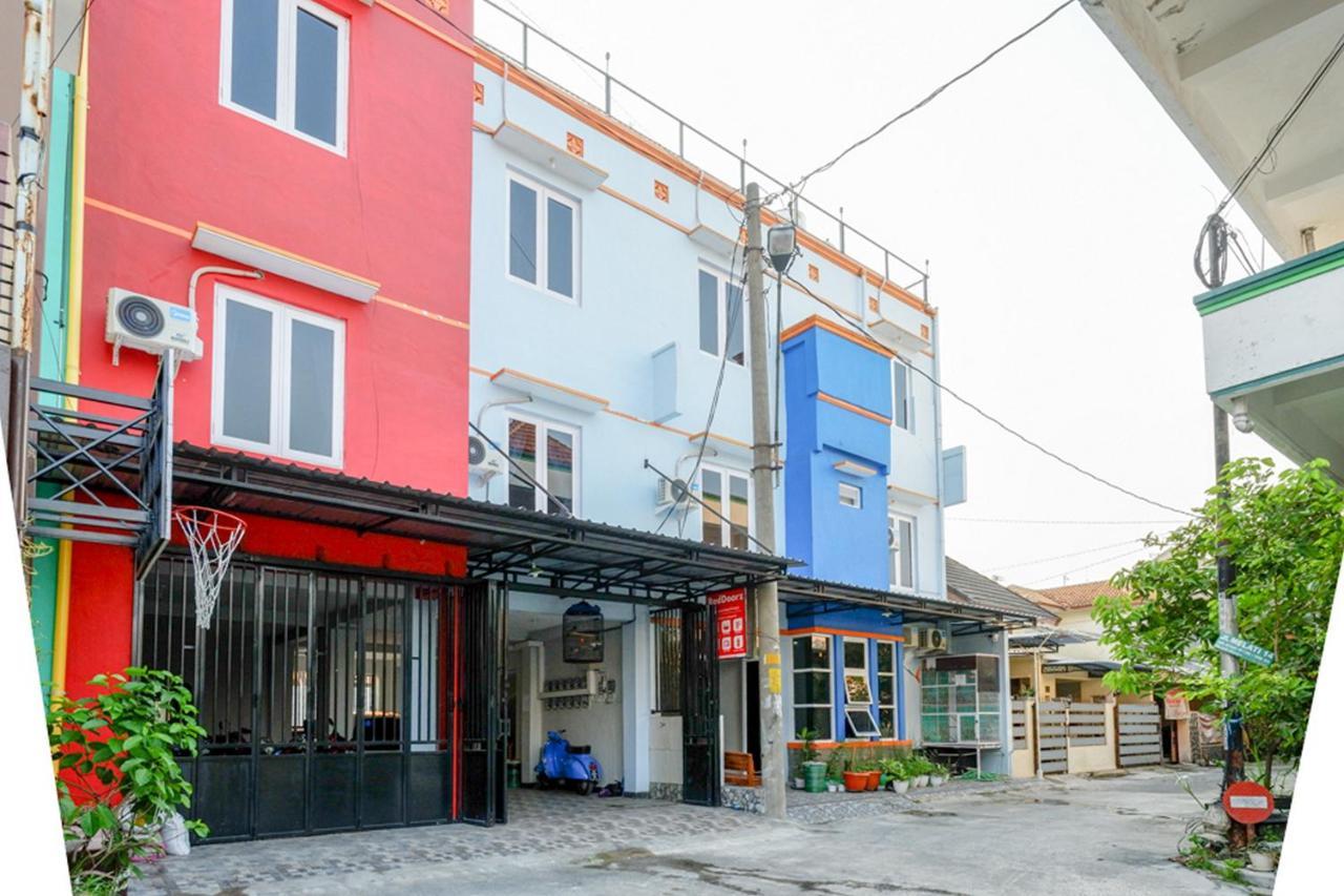 מלון Reddoorz Near Jalan Adi Sucipto Solo מראה חיצוני תמונה