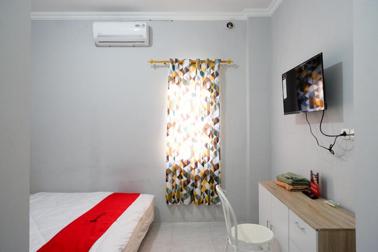 מלון Reddoorz Near Jalan Adi Sucipto Solo מראה חיצוני תמונה