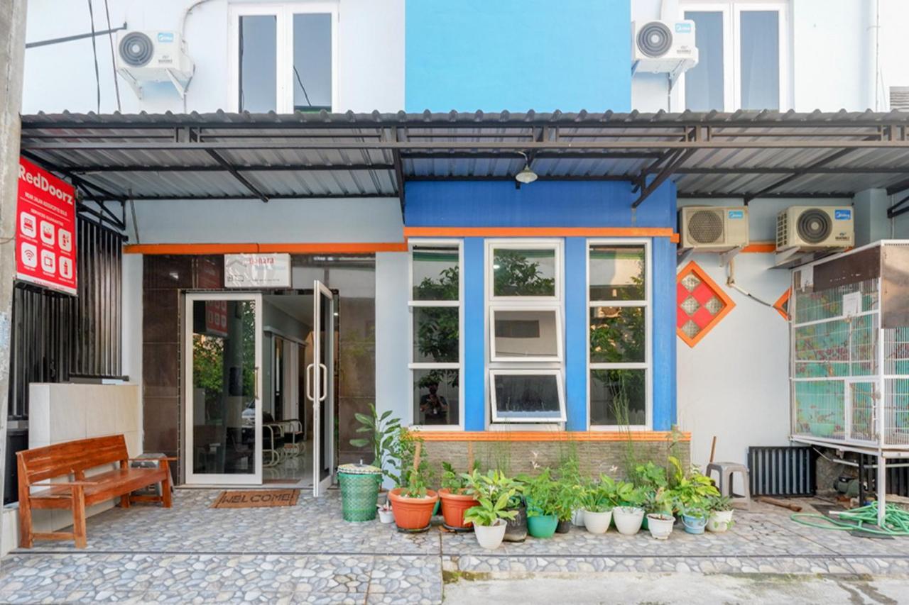 מלון Reddoorz Near Jalan Adi Sucipto Solo מראה חיצוני תמונה